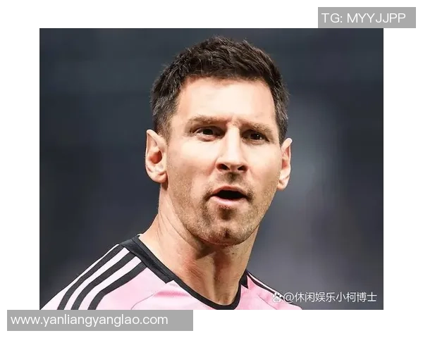 个子最高的足球明星如何在绿茵场上展现独特魅力与实力